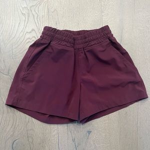 Size 8 girls like new MEC shorts.